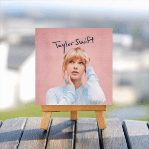 Taylor Swift mini printed canvas with wooden stand